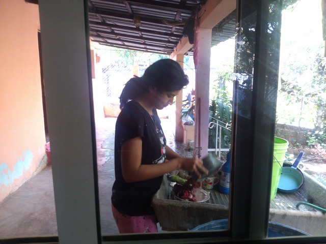 Washing dishes, Family compound, Ocotito, Mexico