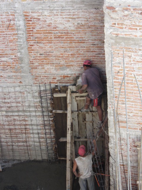 Cement pourer, Construction site, Future Hotel de Mineral de Taxco, Taxco de Alarcon, Mexico